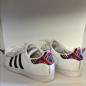 Adidas Original Superstar White Colorful Embroidery Shell Toes AC7586 Size 7.5